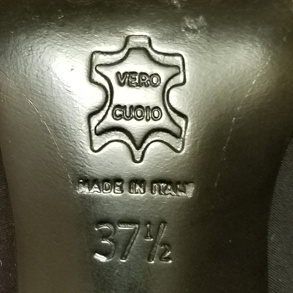 Gastone Lucioli black heels w/patent leather bow - Picture 6 of 8